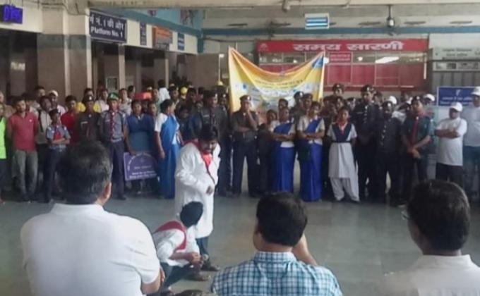 SWACHH RAIL SWACH BHARAT CLEANINFSS