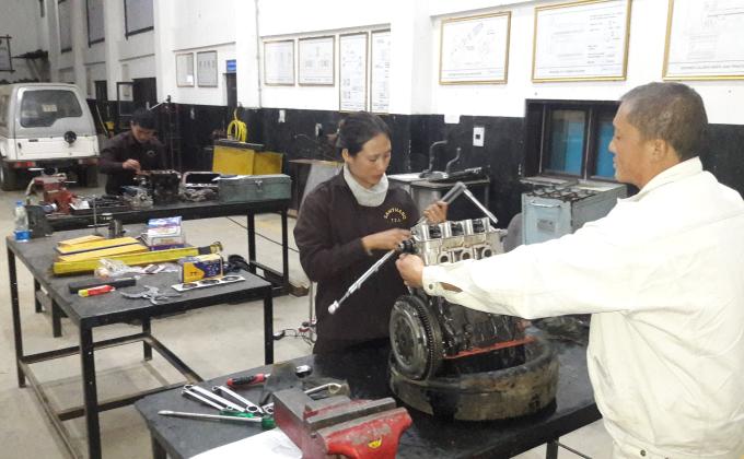 Auto mechanic skill testing