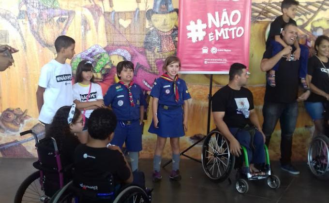Tampinhas de Plástico e lacres de latinhas geram cuidados bem estar a comunidade.