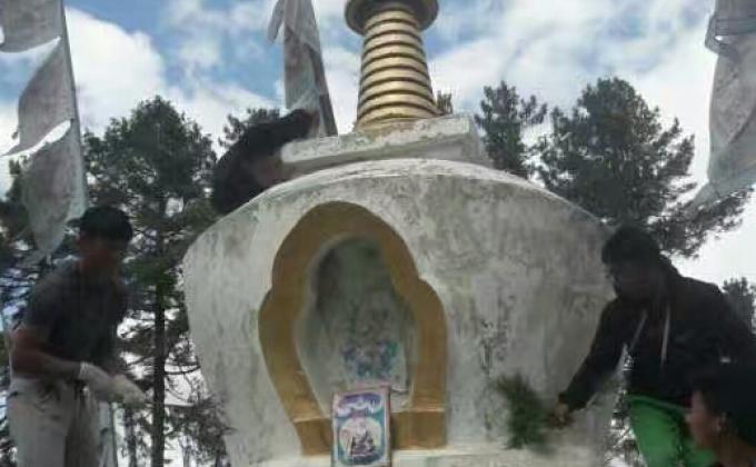 Temple white wash at Kikila in Bumthang 