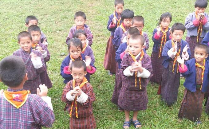 # Teaching Scout Clap to Chey Chey scouts 