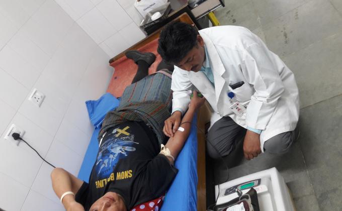 "Donoting blood saves life"