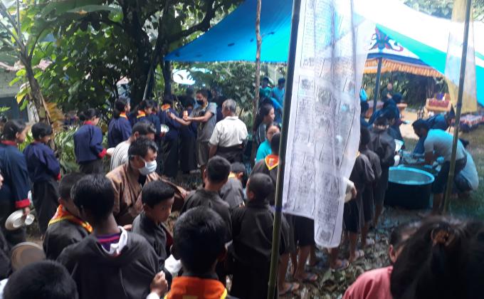 HELPING during Wang at Yoeseltse