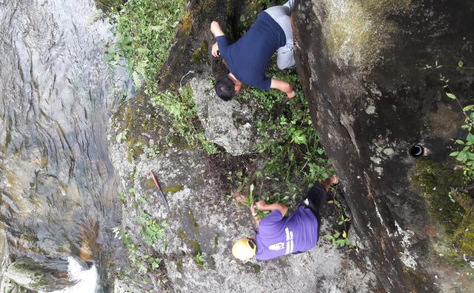 "Stupa cleaning "