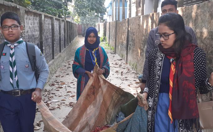 Collecting cloth from house