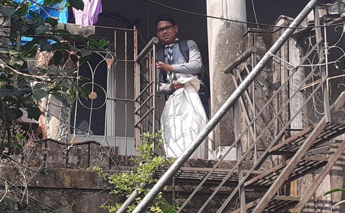 Helping old people from 2nd floor