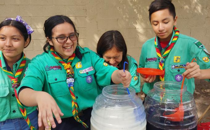 Emmanuel por los Mares Limpios ScoutsMX