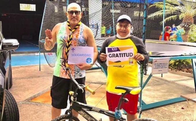 Solidaridad es un valor personal que supone la capacidad que tienen los miembros que pertenecen a una comunidad de actuar como un todo.