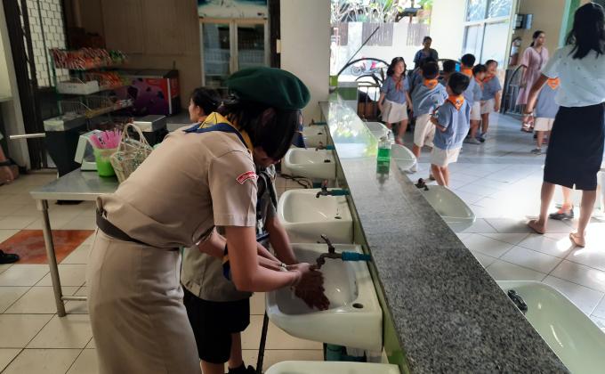 สอนสุขอนามัย