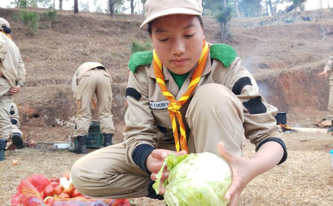Scouts learn cooking skills