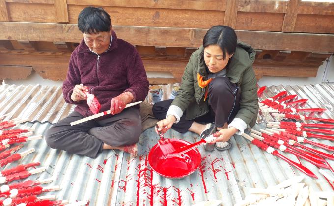 Scouting hands in spiritualism 