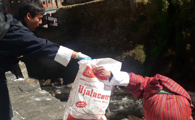 Cleaning during Trongsa Dromchhe