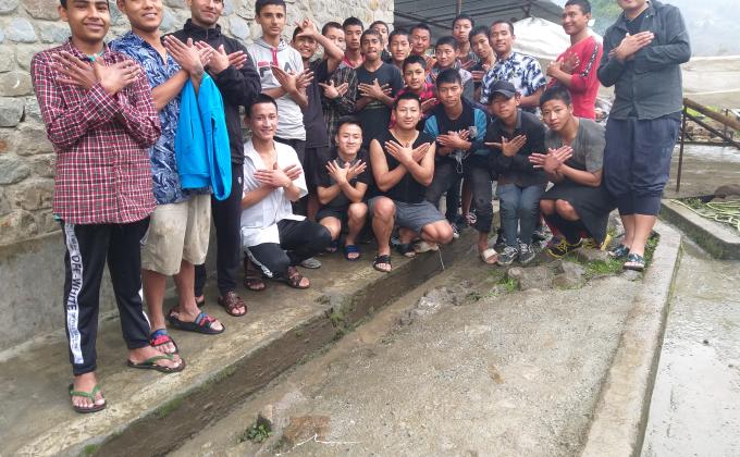 JMSS Nazhoen scouts volunteer for school 