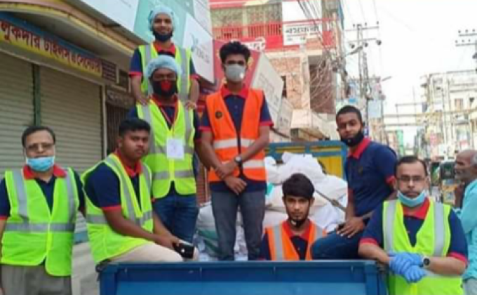 ত্রান বিতরন