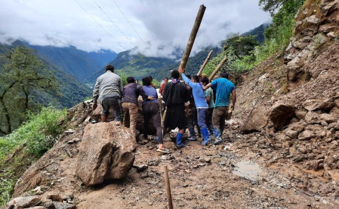 Road block clearing