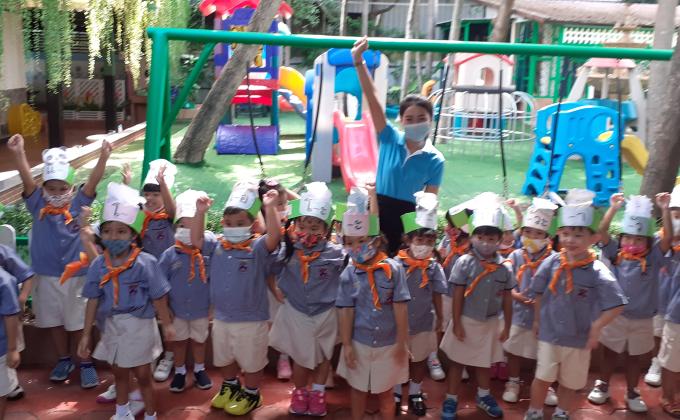 ลูกเสือบีเวอร์ร่วมกันสวมหน้ากากอนามัยป้องกันโควิค19