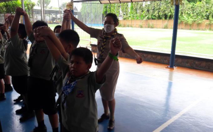 ร่วมกิจกรรม Mop Dance