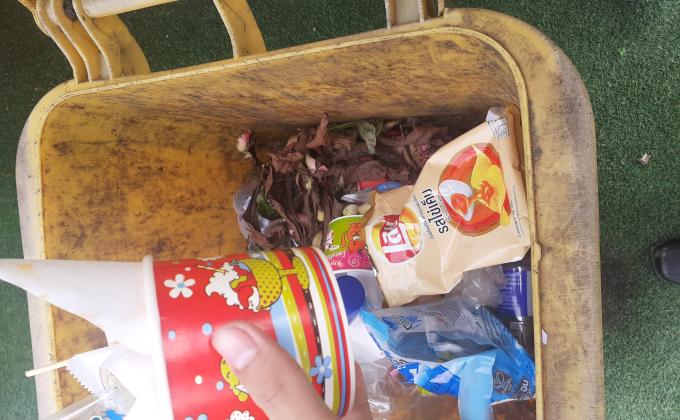 ทิ้งขยะ