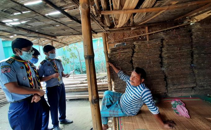 প্লাস্টিক টাইট কানার চ্যালেঞ্জ ব্যাচ এর  প্রারম্ভিক পর্যায়। 