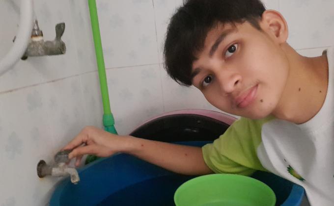 ปิดน้ำในห้องน้ำ