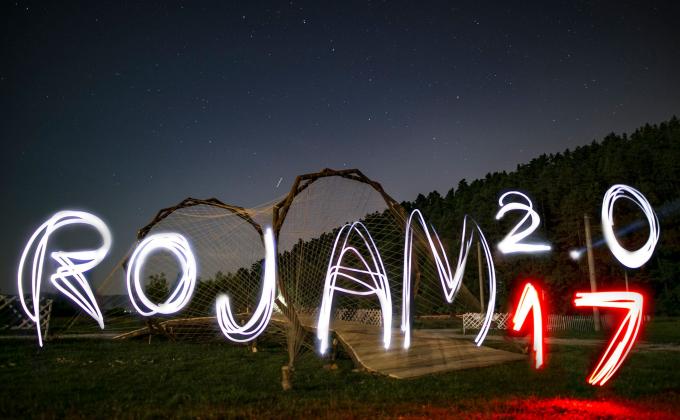 The Nebulae of Mirrors