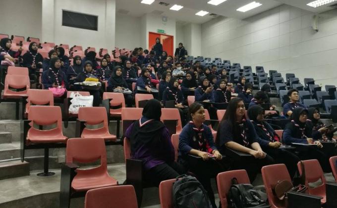 Perjumpaan KLKM USM Level 300 Minggu Pertama Sidang Akademik 2017/2018