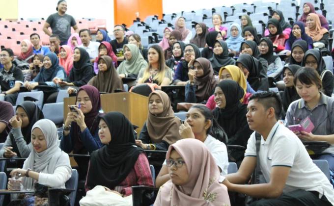 PERJUMPAAN KALI PERTAMA LEVEL 200 KLKM USM 2017/2018
