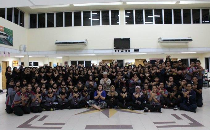 INTERACTION DAY WITH LEVEL 100 KLKM USM SESSION ACADEMIC 2017/2018