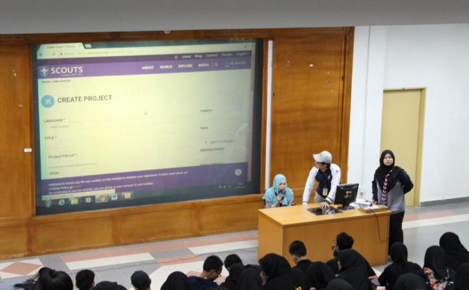 PERJUMPAAN KALI PERTAMA LEVEL 100 KLKM USM 2017/2018