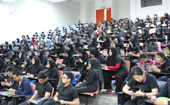 FIRST MEETING WITH LEVEL 100 SESSION ACADEMIC 2017/2018