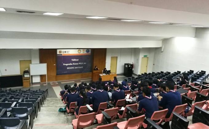 Taklimat Pengenalan kursus WLK 302 2017/2018