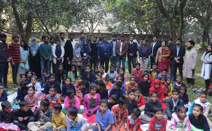 বগুড়ায় সুবিধাবঞ্চিত বাচ্চাদের  দিশারী পরিবার

