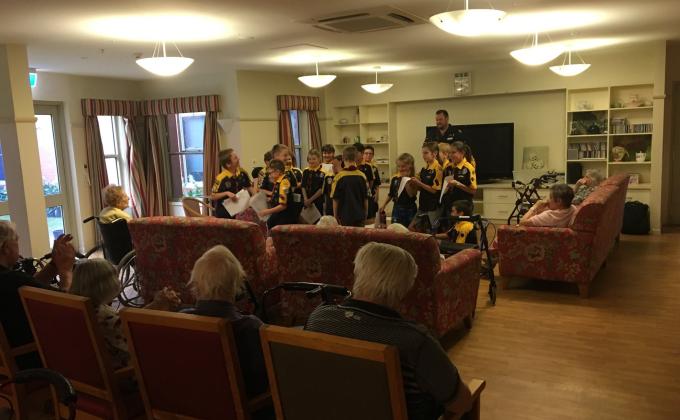 Cubs spead a little Christmas cheer at Aged Care Facility