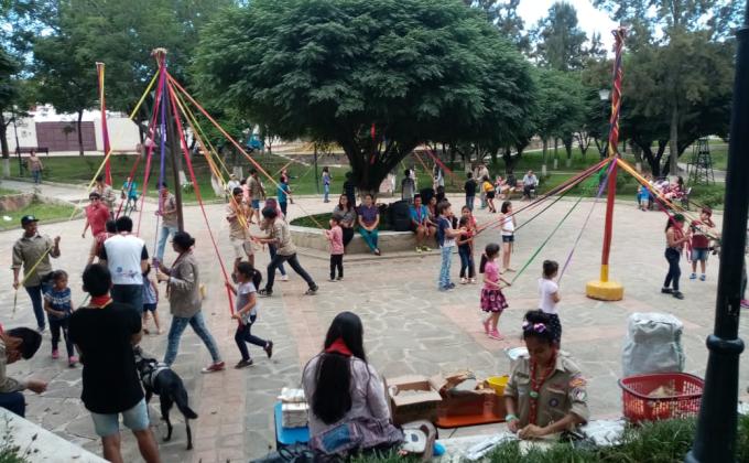 Trenzada Navideña Scout: Recolección de Regalos para niños de fundación EDIFU.