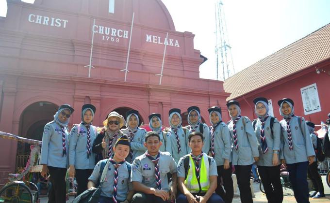 Rovers from KLKM USM travels from Penang to Melaka and has completed 1000 km Expedition Badge