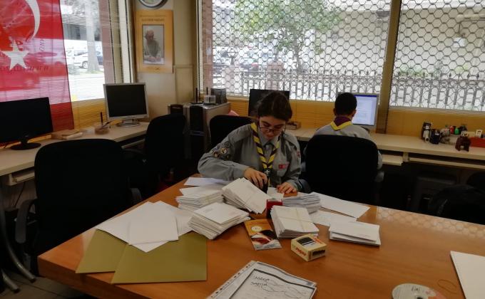 Volunteer service at library for blinds / 4