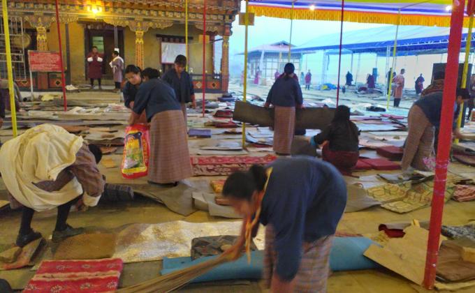 Service to Chador Lhakhang
