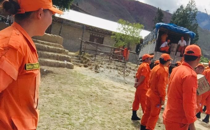 Unloading of FCB rations for convid 19 