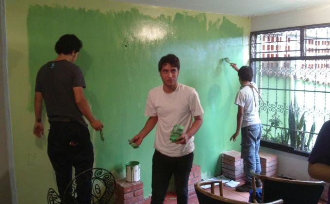 Servicio a la casa Hogar "Buscando a Jesus por las Calles"