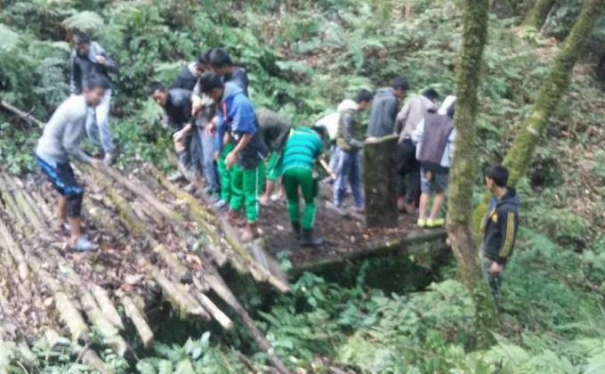 cleaning water source