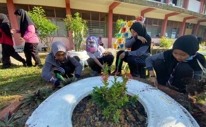 Hari Keamanan Sedunia “Kami Bertekad Untuk Menjaga Keseimbangan Alam”