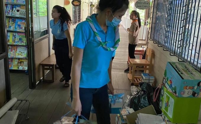 จิตอาสาย้ายห้องเรียน