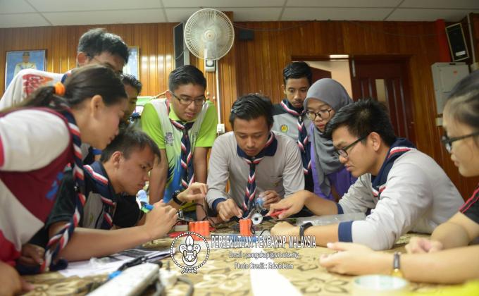 Scouts Go Solar