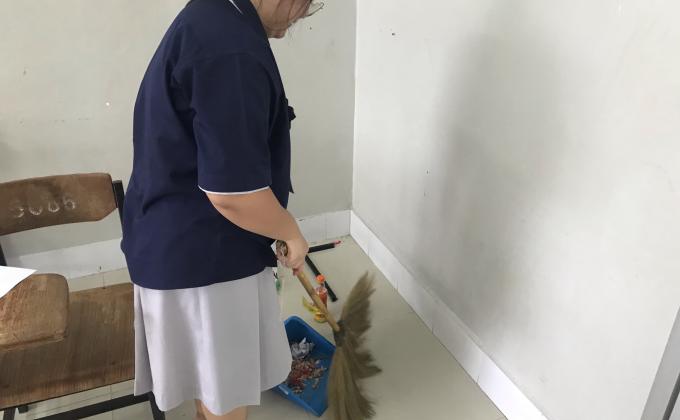 จิตอาสาทำความสะอาดในห้องเรียน