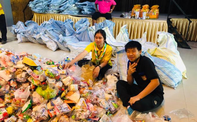 กิจกรรมทำบุญวันปีใหม่ไทยเพื่อสืบสานถ่ายทอดวัฒนธรรมเเละประเพณีของไทย