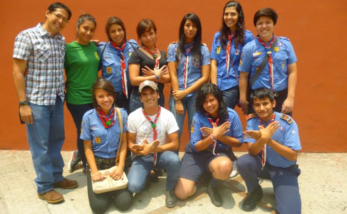 Equipo De Mensajeros De La Paz Voluntarios