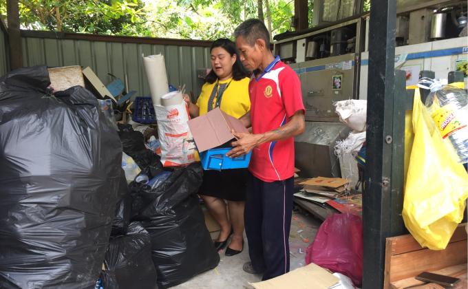 กิจกรรมขายขยะ