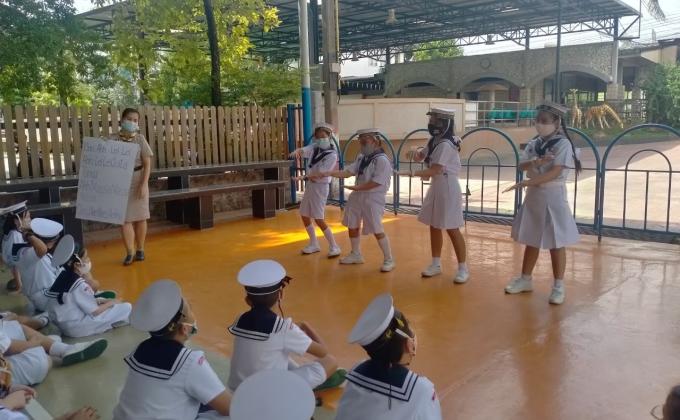 จิตอาสาให้ความรู้เกี่ยวกับลูกเสือและกิจกรรมนันทนาการ