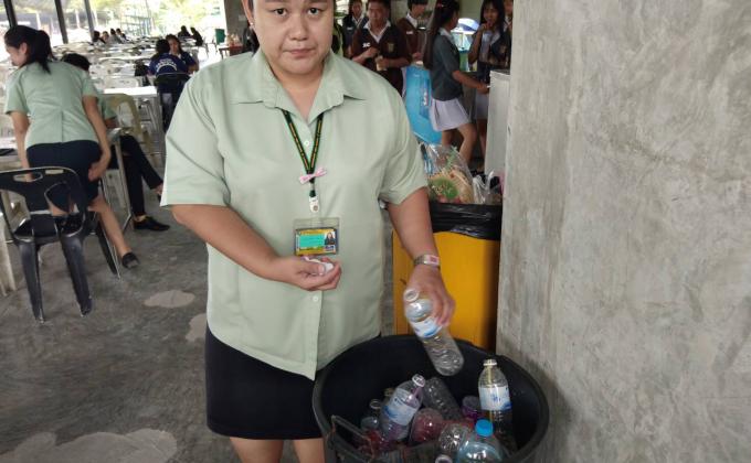 การแยกขยะ และทิ้งให้ถูกที่