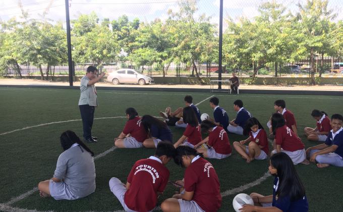 ให้ความรู้ทักษะการเล่นกีฬาวอลเลย์บอล